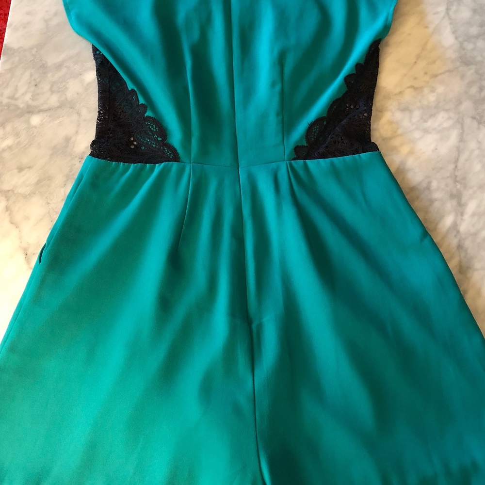 Bebe Turquoise And Black Lace Romper Sz 4 - Picture 3 of 6